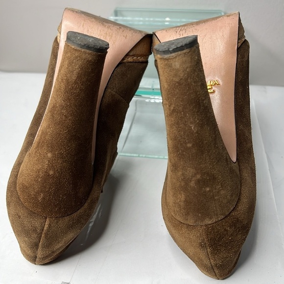 PRADA Sz 40 Brown Suede Rubber Platform Peep Toe Elastic Mary Jane 3.5” Heels - Picture 7 of 15